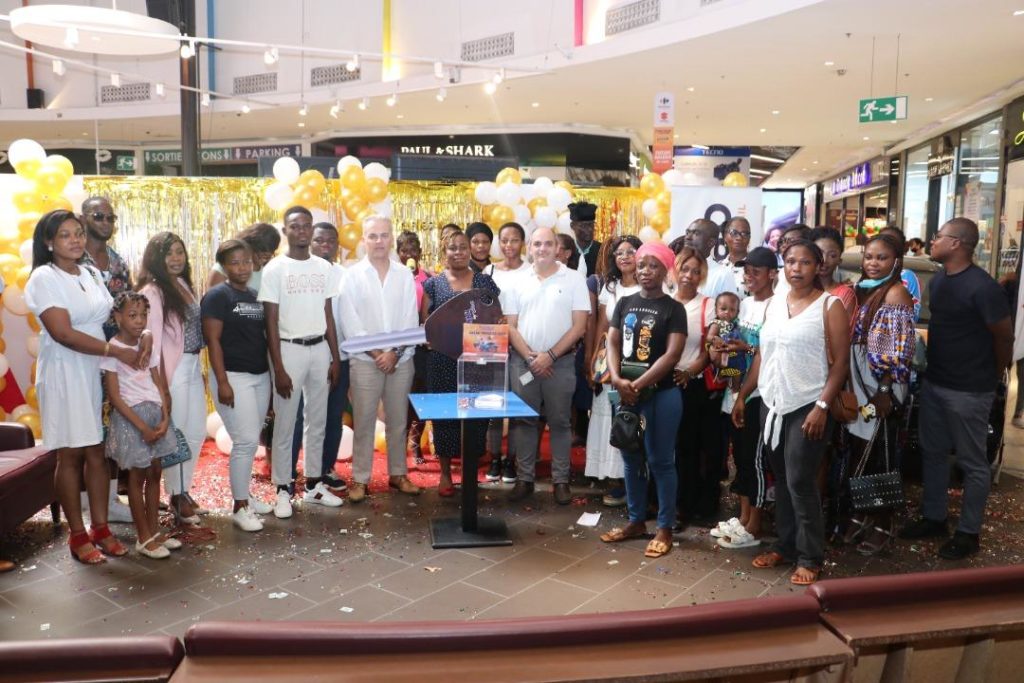 Carrefour Côte d’Ivoire fête ses 7 ans de présence et fait des heureux gagnants à la tombola